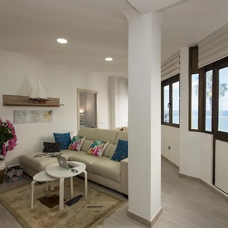 Marlenghi Beach View Lejlighed